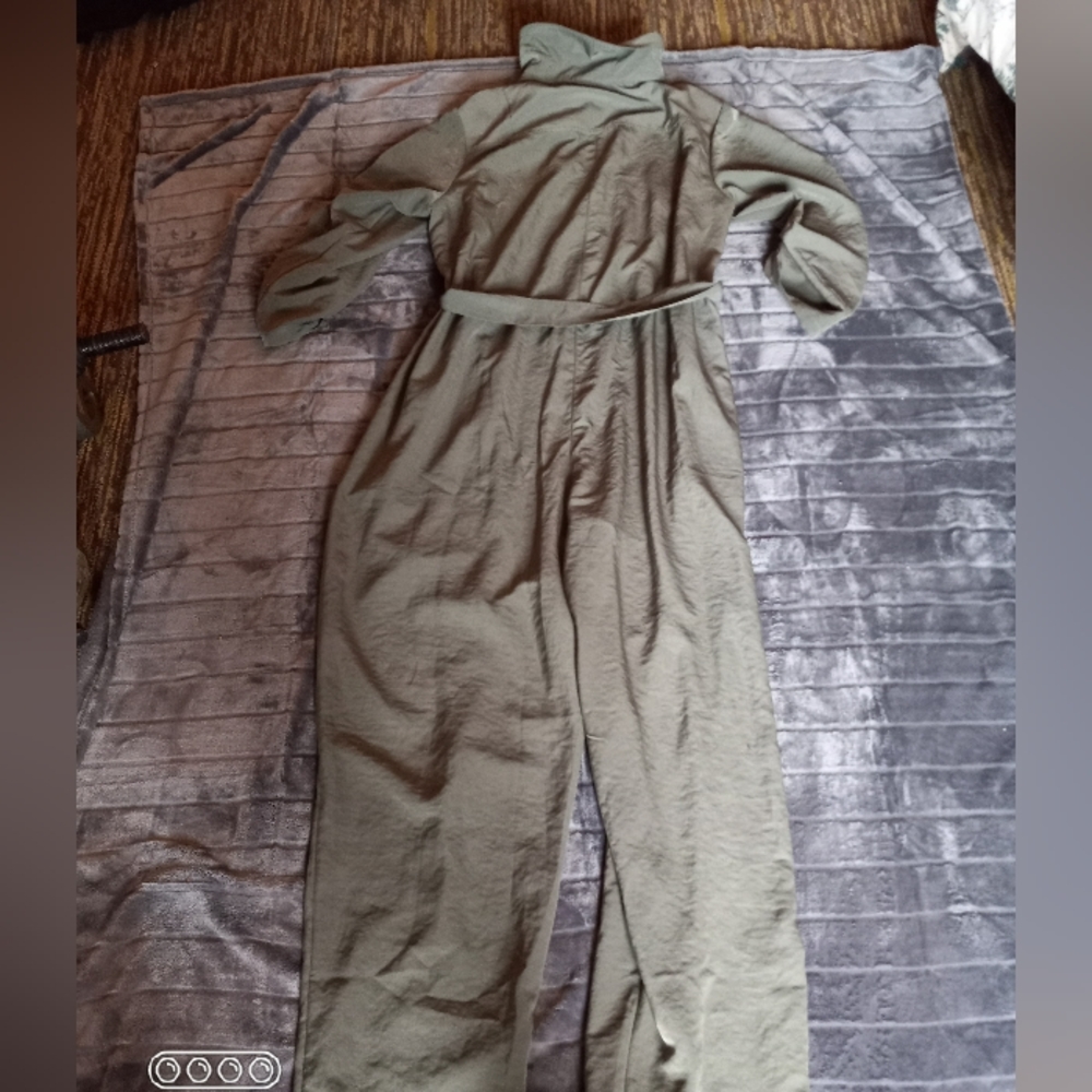 Army Green Jumpsuit - Picture 11 of 13